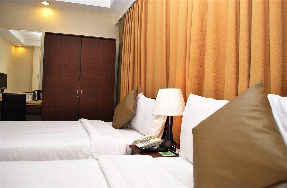 Orion Hotel Manilla Buitenkant foto