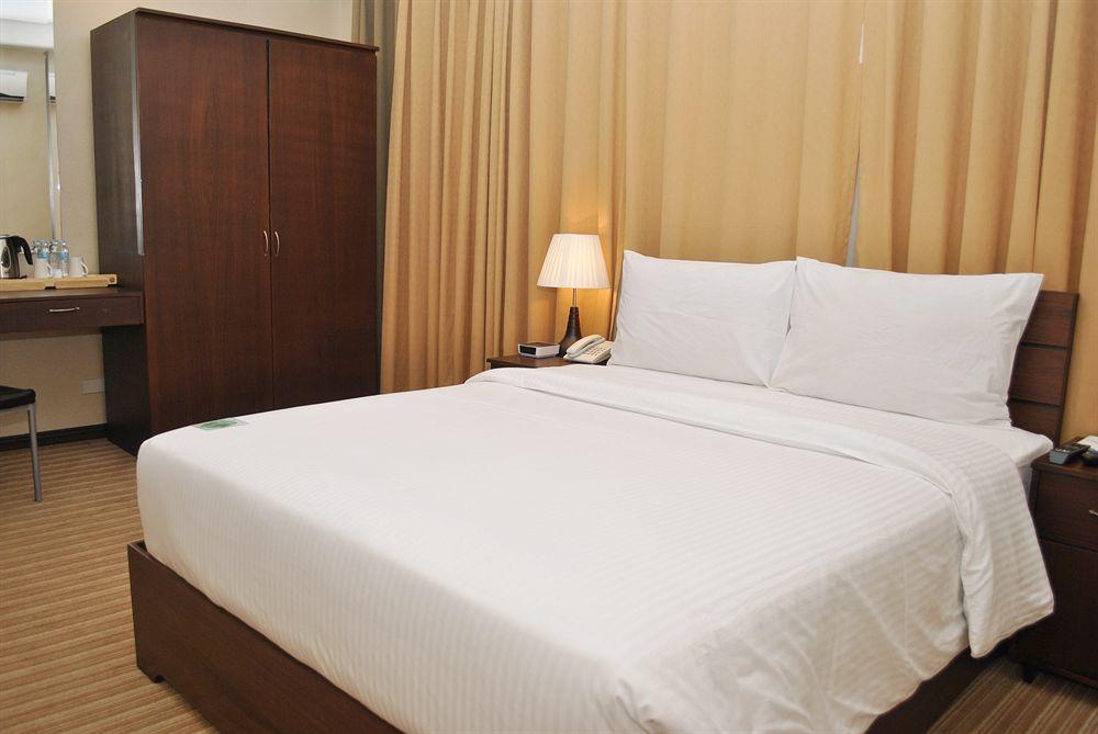 Orion Hotel Manilla Buitenkant foto