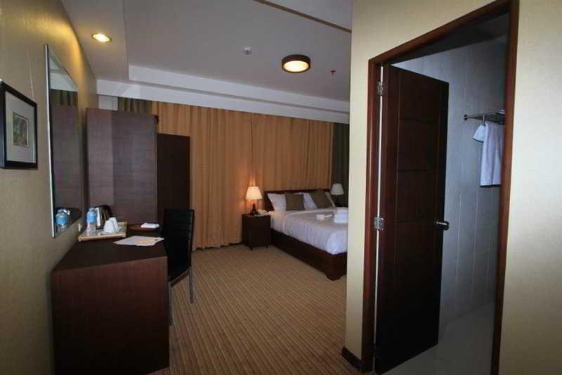 Orion Hotel Manilla Buitenkant foto